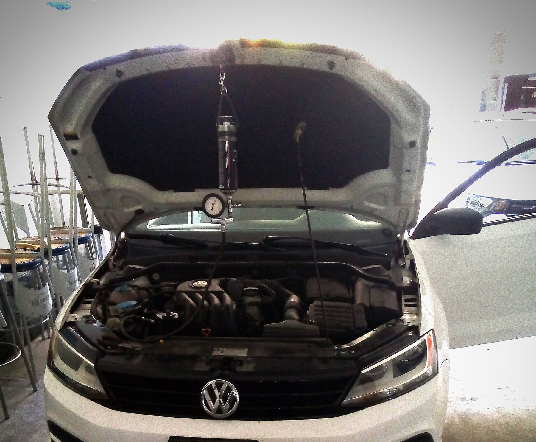 Vehículo durante un diagnóstico automotriz